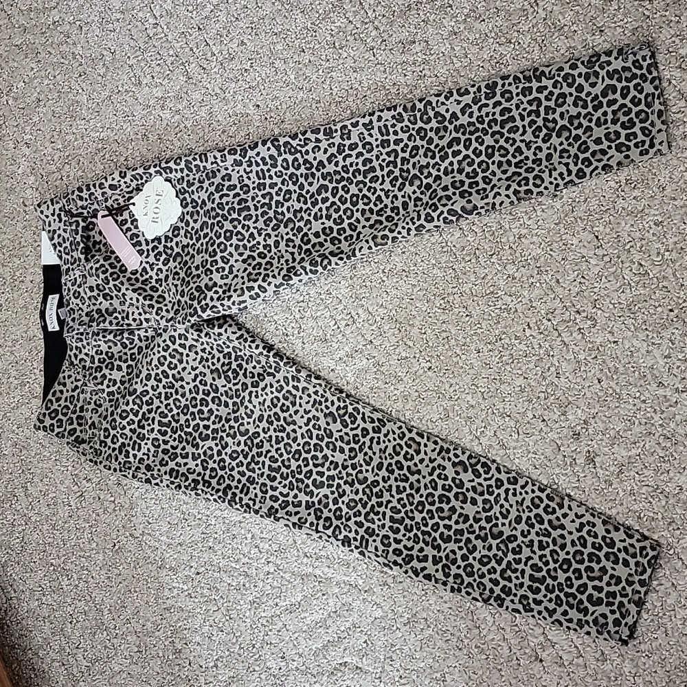Mid-rise ankle skinny pant / leopard  print - size 10 / never worn with tags
